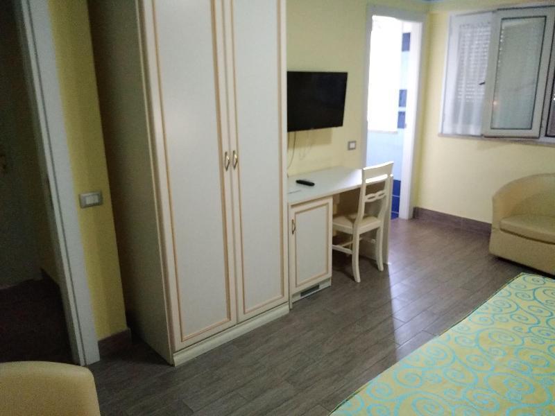 Hotel Villa Aurora Latina Luaran gambar
