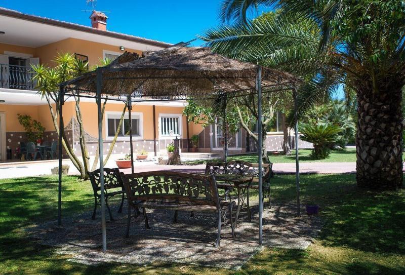 Hotel Villa Aurora Latina Luaran gambar