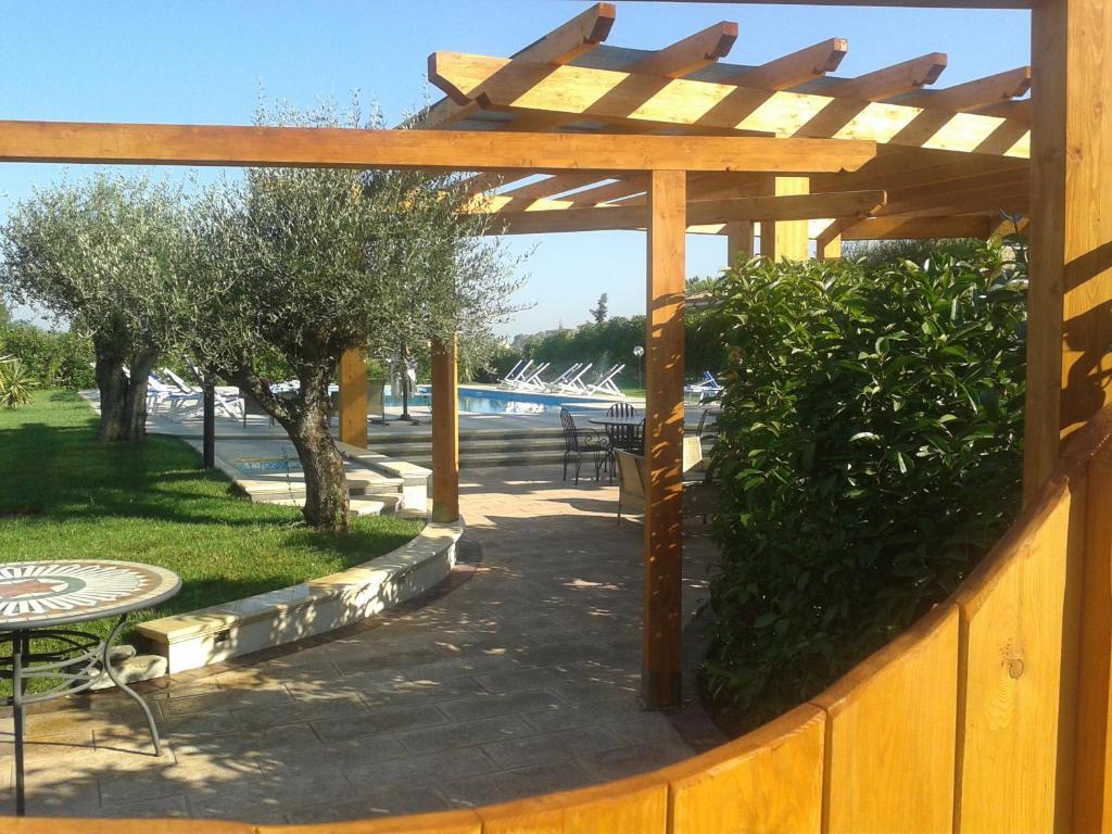 Hotel Villa Aurora Latina Luaran gambar