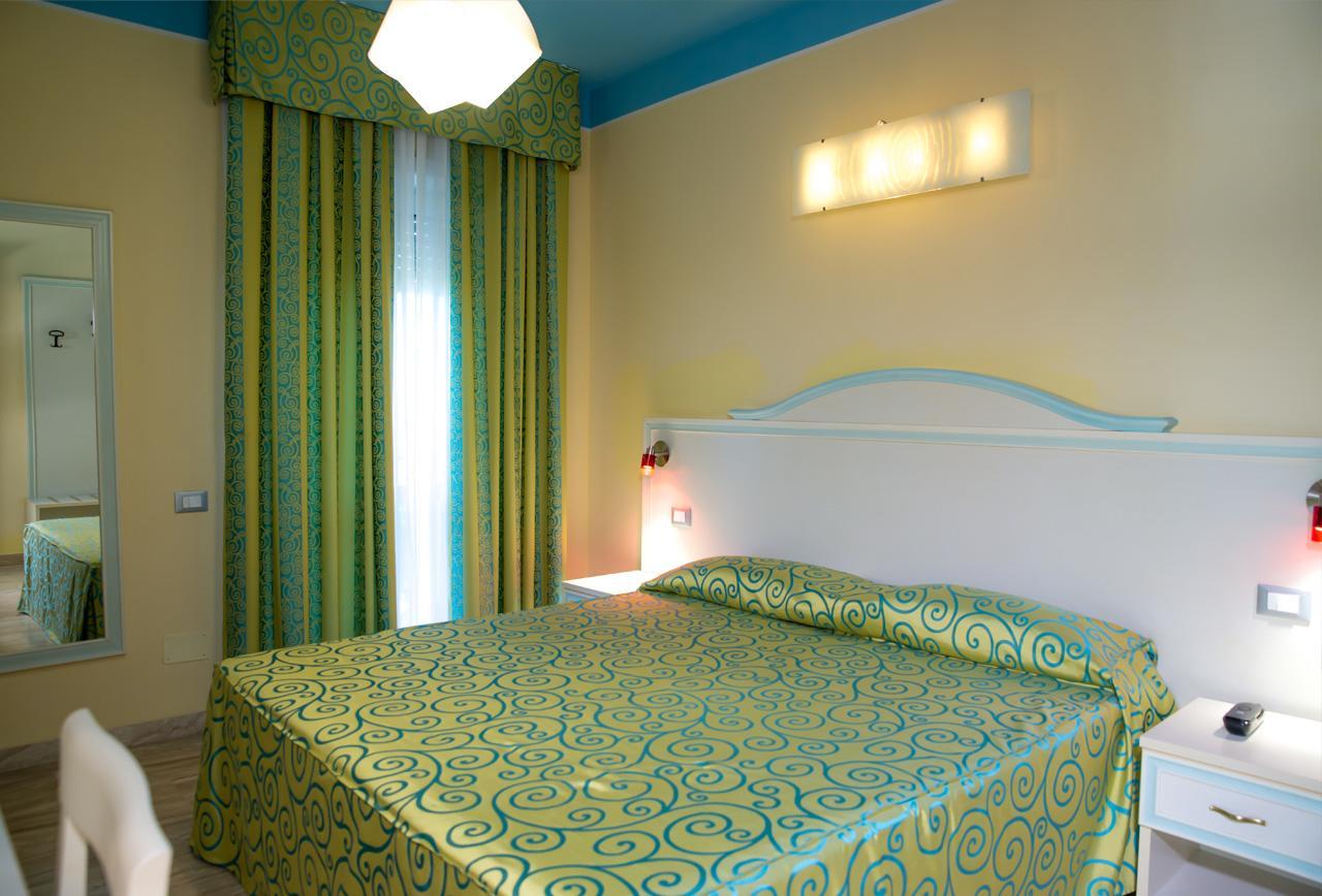 Hotel Villa Aurora Latina Luaran gambar