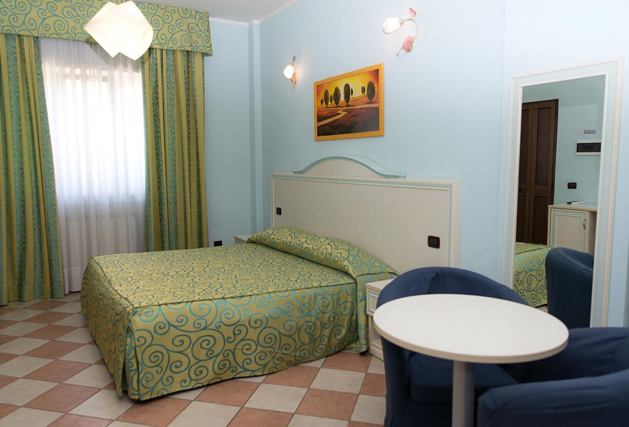 Hotel Villa Aurora Latina Luaran gambar