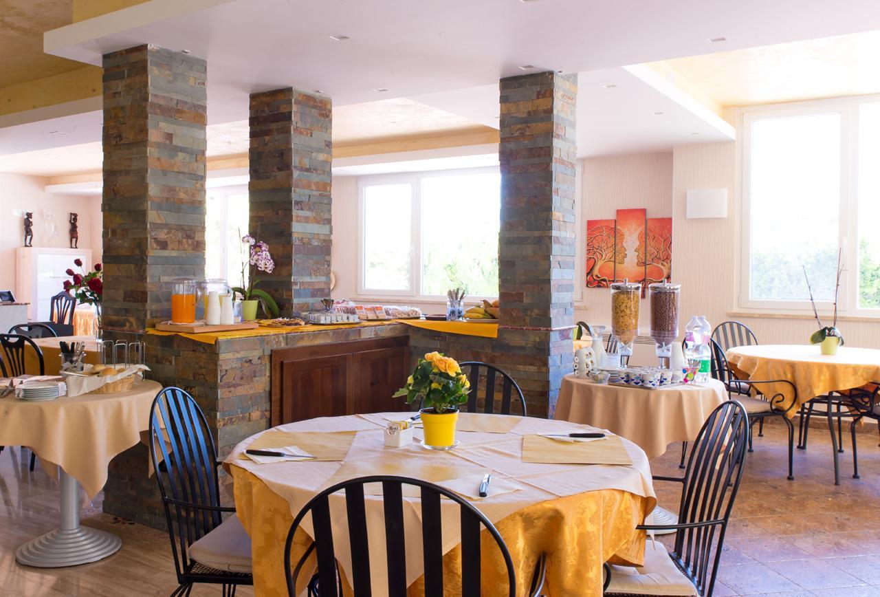 Hotel Villa Aurora Latina Luaran gambar